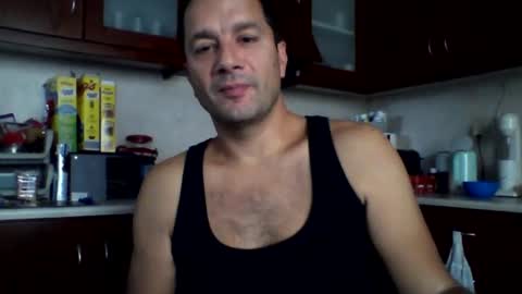 Snapshot of billos26 chatting on October 10, 7:35 am billys greece online show from October 10, 7:35 am
