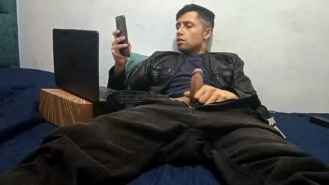 billy_magteo online show from July 1, 12:01 am