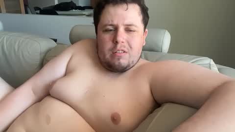 Snapshot of bisexualchubbyboy chatting on January 13, 2:07 am james online show from January 13, 2:07 am