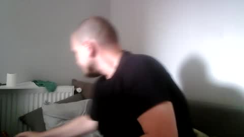 Em J online show from June 22, 5:03 am