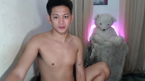 Snapshot of bj_alex31 chatting on October 16, 5:43 pm alex online show from October 16, 5:43 pm