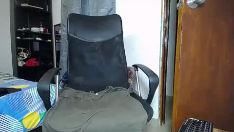 Snapshot of black_diamond_t chatting on February 15, 11:27 pm Black Diamond online show from February 15, 11:27 pm