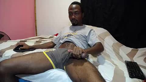 Snapshot of black_diamond_t chatting on December 3, 7:52 am Black Diamond online show from December 3, 7:52 am