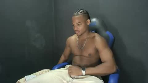 tu morenito online show from November 3, 9:38 pm