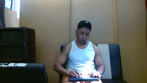 Snapshot of black_hot26 chatting on December 10, 3:01 pm black_hot26 online show from December 10, 3:01 pm