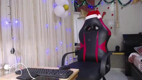 black_king_241 online show from November 27, 3:10 am