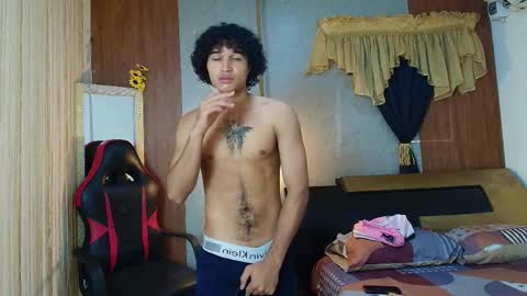 black_king_241 online show from April 10, 8:16 pm