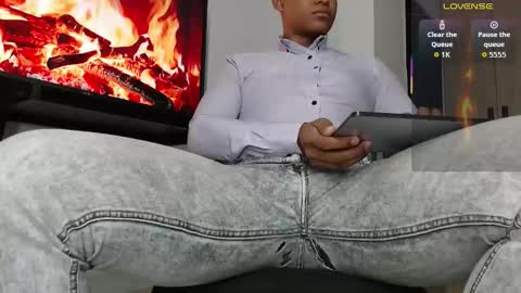 Snapshot of black_penis22 chatting on October 14, 3:35 am black_penis22 online show from October 14, 3:35 am