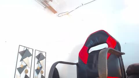 Snapshot of black_raiden chatting on October 16, 1:46 am black raiden online show from October 16, 1:46 am