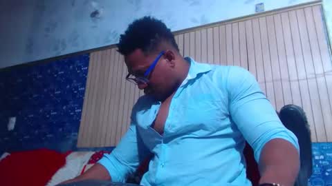 duglas online show from March 18, 6:22 pm