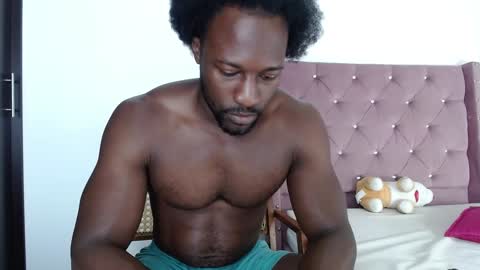 Snapshot of blacknikes chatting on January 27, 12:26 pm Twtter 1MikeBeckford Onlyfns beckfordmike online show from January 27, 12:26 pm