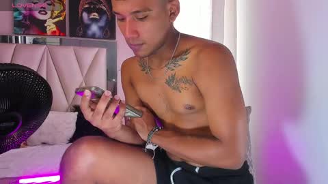 Snapshot of blacksex_boy chatting on March 4, 6:29 pm Marlon online show from March 4, 6:29 pm