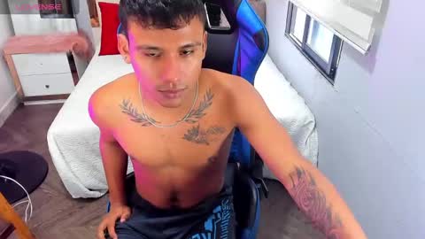 Snapshot of blacksex_boy chatting on September 11, 6:18 pm Marlon online show from September 11, 6:18 pm