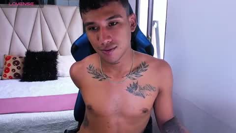 Snapshot of blacksex_boy chatting on February 27, 6:31 pm Marlon online show from February 27, 6:31 pm