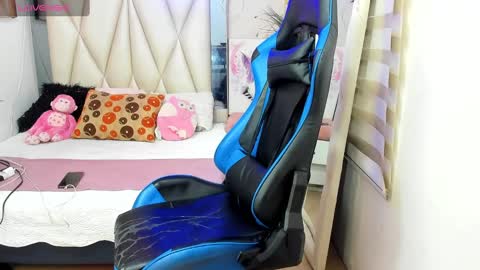 Snapshot of blacksex_boy chatting on February 9, 3:45 pm Marlon online show from February 9, 3:45 pm