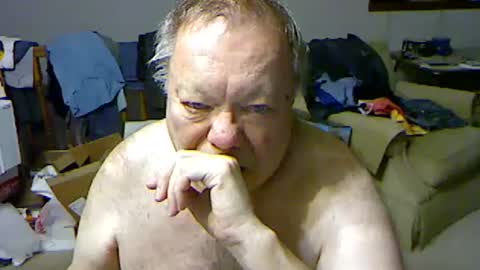 Snapshot of blemon32 chatting on October 10, 12:54 pm Bob online show from October 10, 12:54 pm
