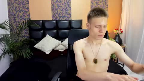 Snapshot of blondie_lover69 chatting on February 15, 7:50 pm Maleeth online show from February 15, 7:50 pm
