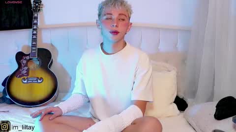 TAY   online show from February 18, 4:48 am