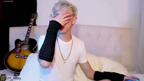 TAY   online show from February 20, 1:46 am