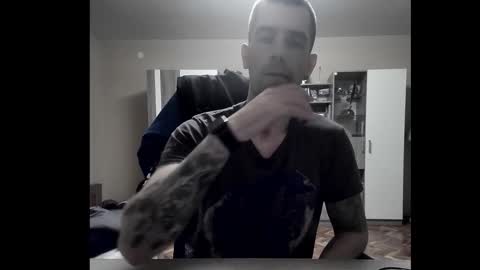 Runaway online show from November 8, 7:17 pm