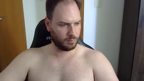 Snapshot of bluec2c chatting on October 29, 6:55 pm Blue online show from October 29, 6:55 pm