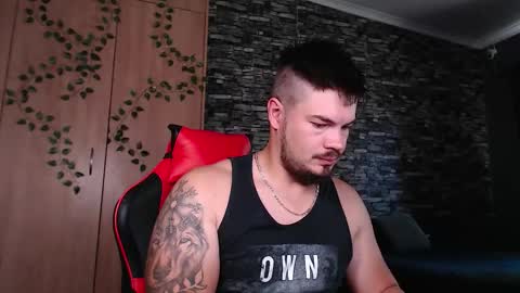 blueeyeboy0 online show from December 3, 9:37 am