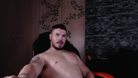 blueeyeboy0 online show from May 26, 8:54 am