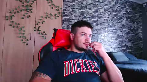 blueeyeboy0 online show from November 11, 12:21 pm