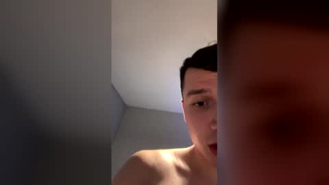 bob743930 online show from April 18, 1:51 am