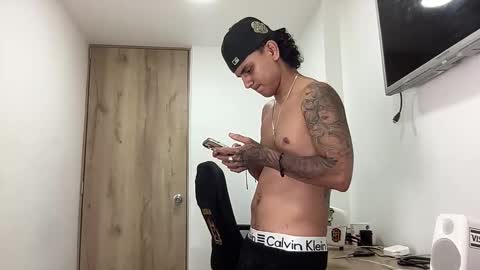 Snapshot of bob_pettersonn chatting on September 10, 2:54 am Bob INDEPENDENT MODEL online show from September 10, 2:54 am