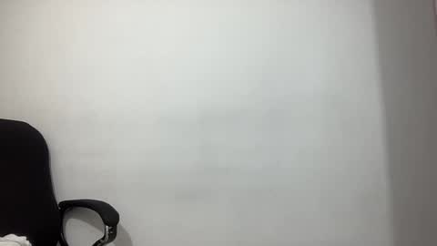 Snapshot of bob_pettersonn chatting on March 10, 11:38 pm Bob INDEPENDENT MODEL online show from March 10, 11:38 pm