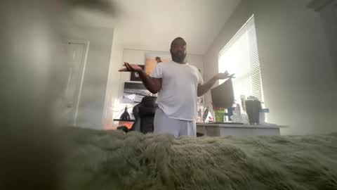 Luv bug  online show from March 28, 9:48 pm