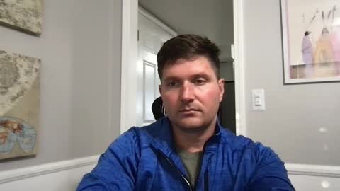 bobbylightfoot3 online show from December 13, 10:34 pm