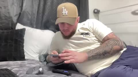 boner4you1994 online show from January 16, 7:00 am