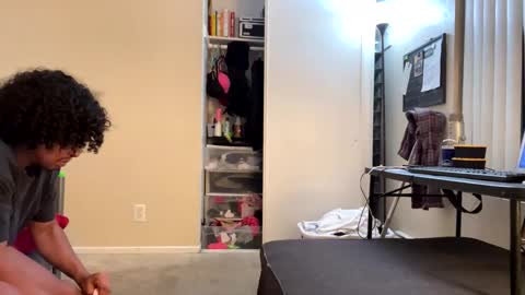 borednutts510 online show from November 10, 4:39 am