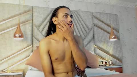 Snapshot of bossdominator1 chatting on September 13, 7:42 am Boss online show from September 13, 7:42 am