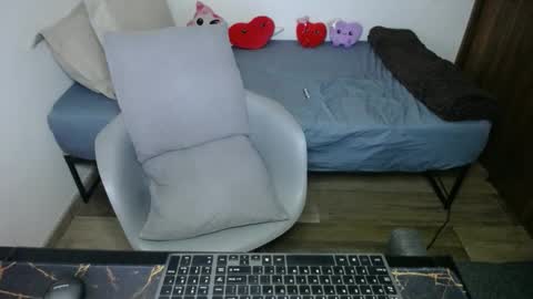 bossking019 online show from February 15, 1:22 am