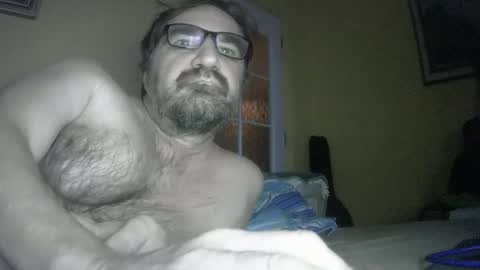 Snapshot of bostek chatting on December 8, 3:32 am bostek online show from December 8, 3:32 am