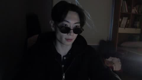 Snapshot of boxman556990 chatting on February 3, 1:09 am boxman556990 online show from February 3, 1:09 am