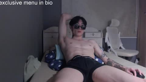 boxman556990 online show from December 20, 1:29 pm