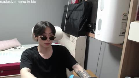 Snapshot of boxman556990 chatting on September 27, 6:28 pm boxman556990 online show from September 27, 6:28 pm