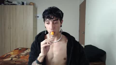 Boy Astro online show from March 1, 12:17 am