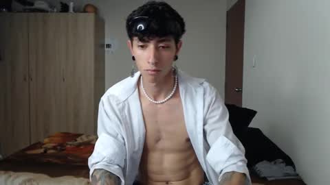 Boy Astro online show from February 22, 12:49 am