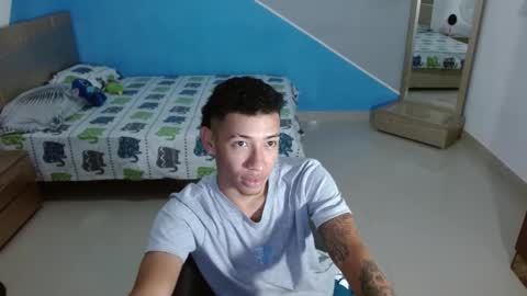 boyhot_sw online show from February 13, 1:19 am