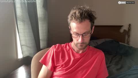 Snapshot of boysetsfire34 chatting on October 6, 7:40 pm boysetsfire34 online show from October 6, 7:40 pm