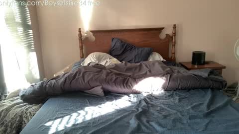 Snapshot of boysetsfire34 chatting on March 11, 1:34 pm boysetsfire34 online show from March 11, 1:34 pm