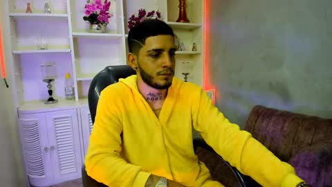 MAX online show from January 10, 7:04 am