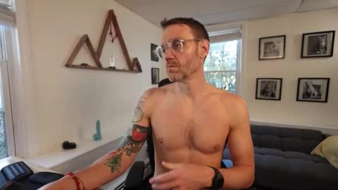 BradBronton online show from March 24, 6:13 pm