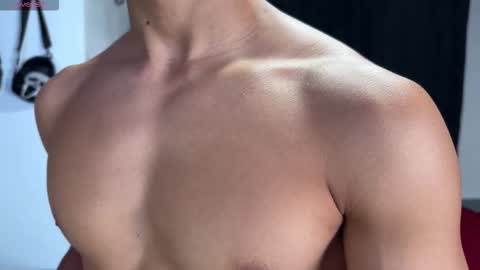 Bradley Strong online show from February 20, 4:09 am