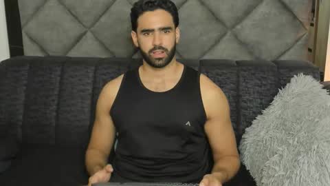 bradleymartin7 online show from February 6, 1:13 am